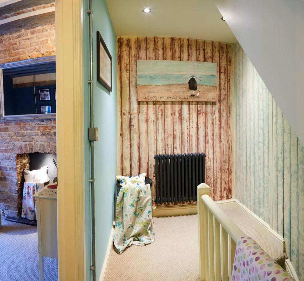 Boutique Fisherman'S Grade II Listed Cottage 斯卡伯勒 外观 照片